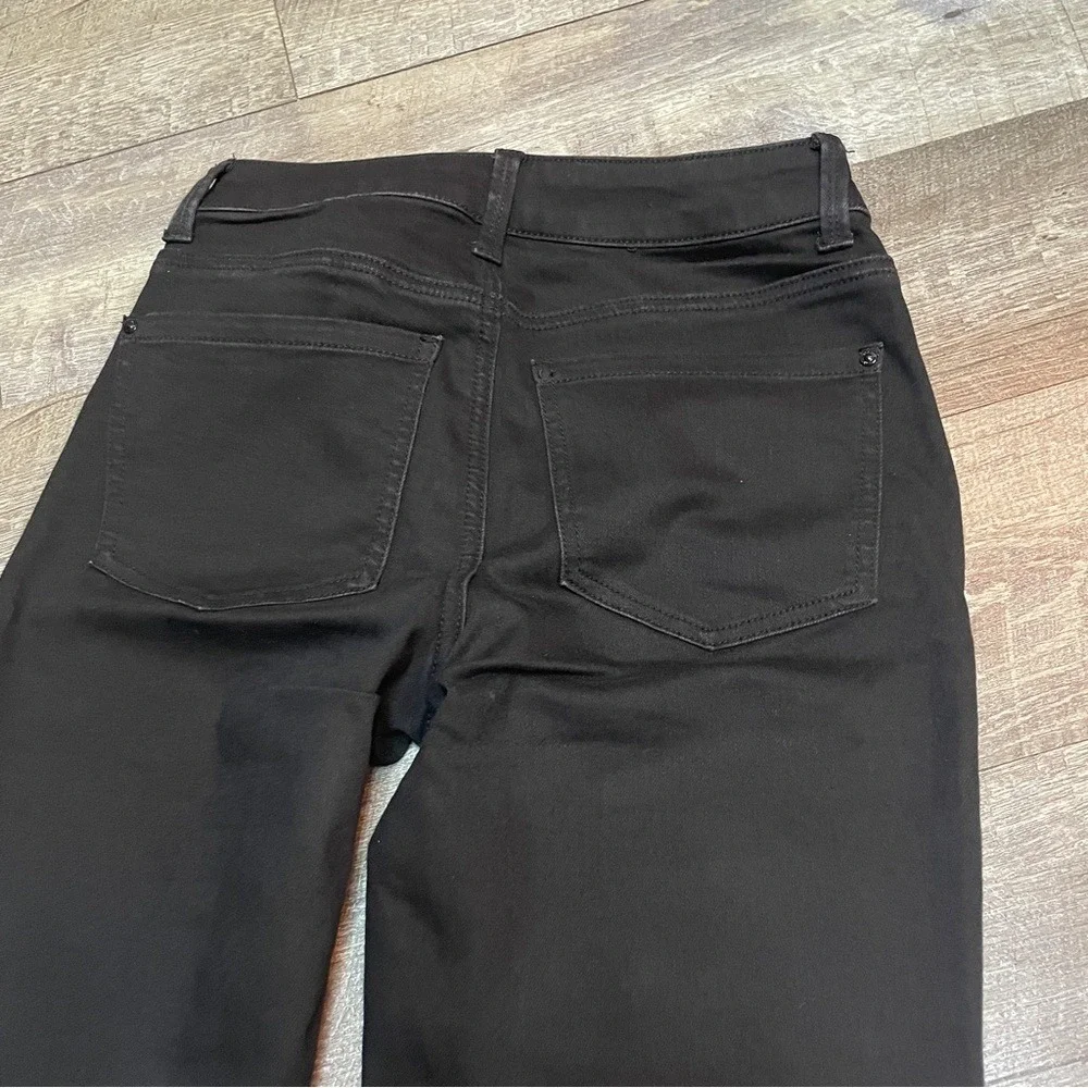 Maurices Everflex High‎ Rise Flare Jeans Black Wash Womens Size 4 Long